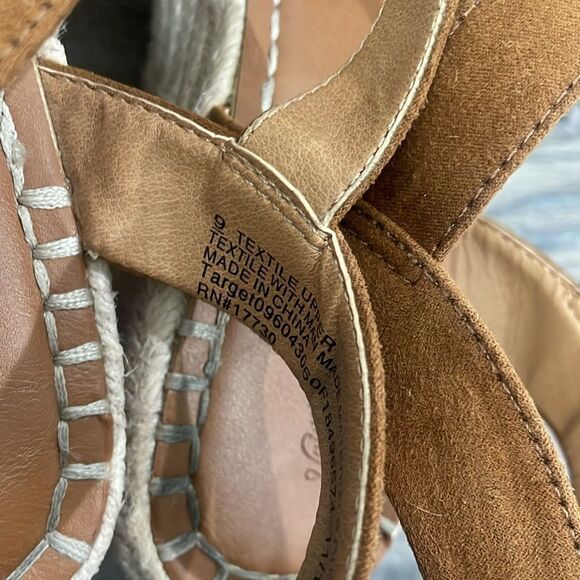 Universal Thread Target Size 9 Brown Espadrille Heeled Wedge Sandals - Picture 3 of 6